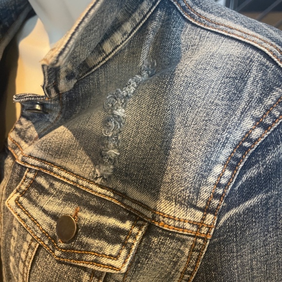 Casual, comfortable, distressed, stylish, denim jacket - Picture 8 of 13